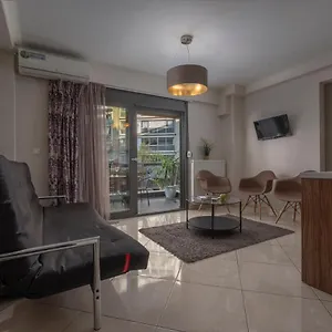 Antigonidon Square Апартаменты