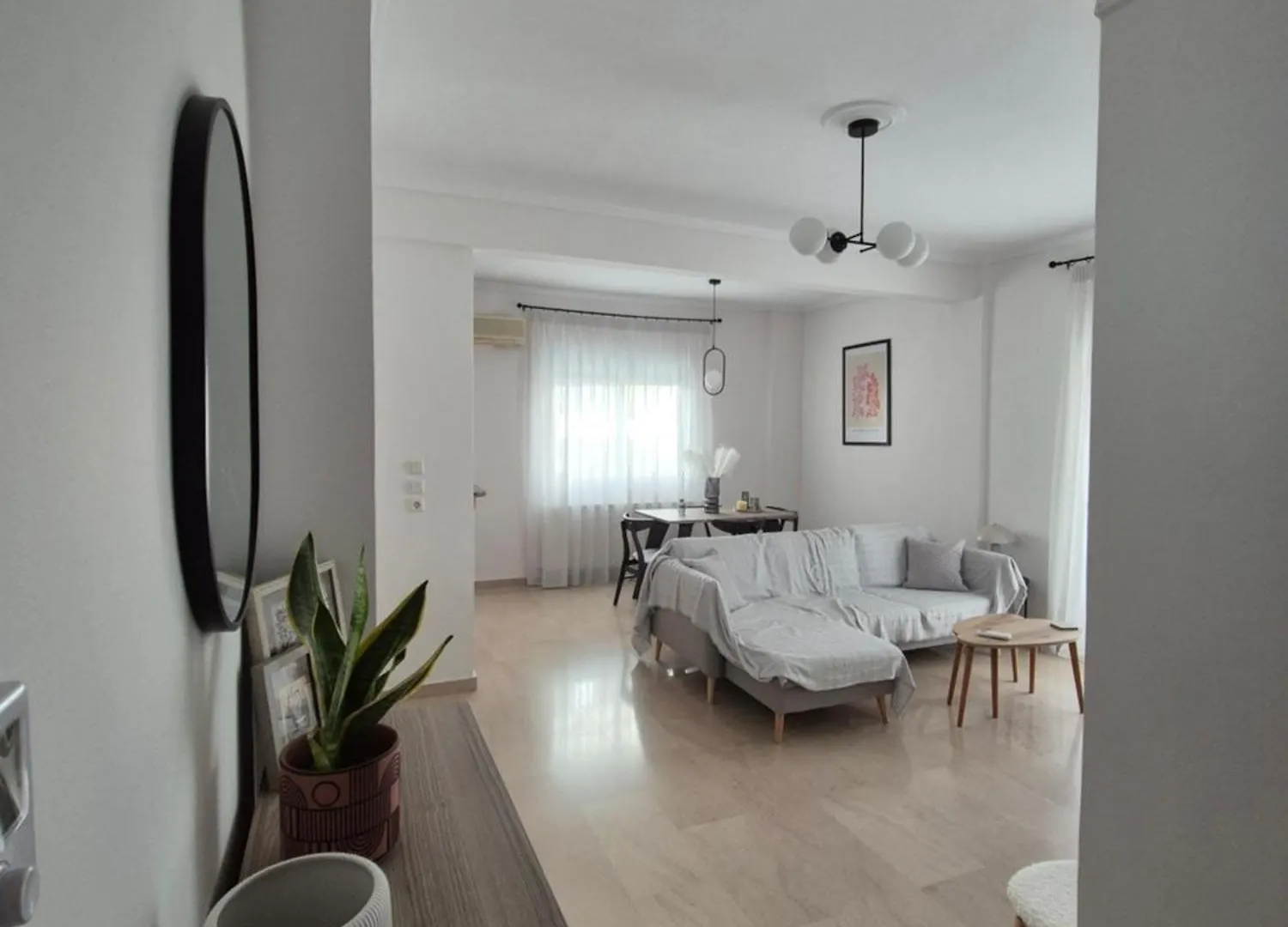 Vintage & Minimal Apartment Thessaloniki